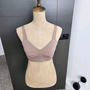 Lululemon Hold True Bra 34D